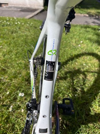 Used Giant Tcr Shimano 105 2015 Road & Gravel, White — image 4 of 5