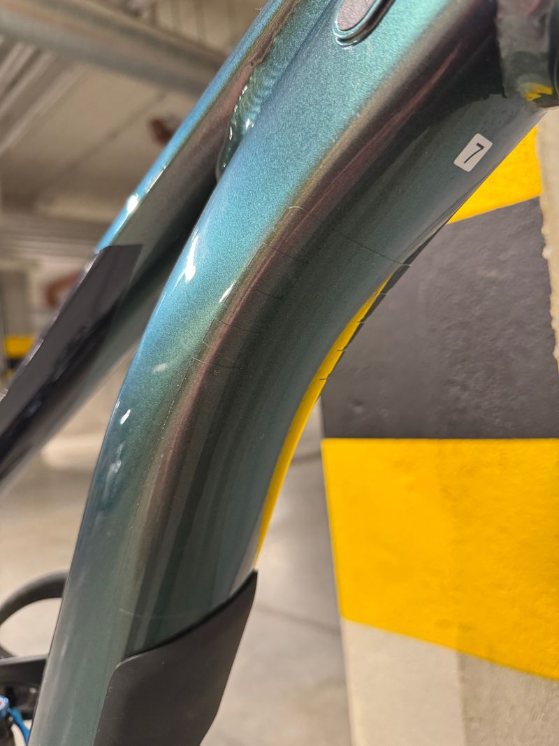 Used Giant Reign 1 2023 2023 Mountainbike, Blue, 29 — image 9 of 10