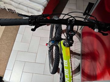 Used Lee Cougan Custom Shimano Deore XT 2018 Mountainbike, Green — image 10 of 11