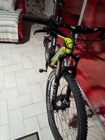 Used Lee Cougan Custom Shimano Deore XT 2018 Mountainbike, Green — image 3 of 11
