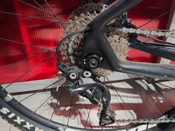 Used Lee Cougan Custom Shimano Deore XT 2018 Mountainbike, Green — image 8 of 11