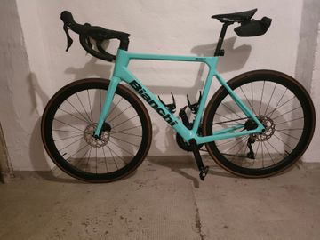Tweedehands Bianchi Sprint 105 2024 2024 Road & Gravel — afbeelding 2 van 16