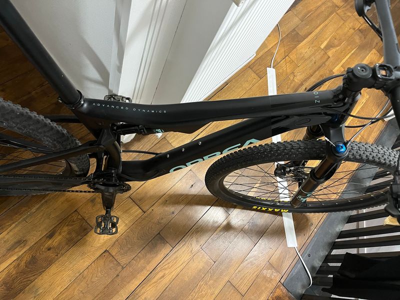 Orbea OIZ H30 2023 2023 Mountainbike usato, Nero — immagine 6 di 8