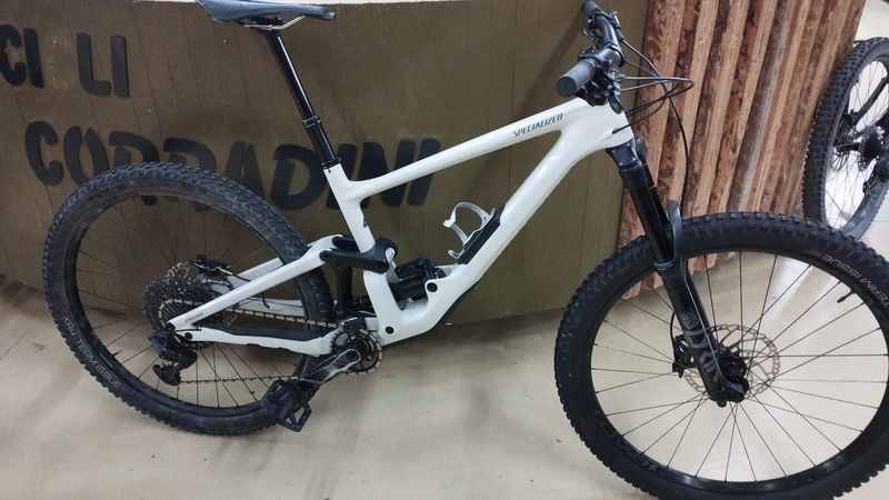 Używany Specialized Enduro Elite 2020 2020 Mountainbike — zdjęcie 1 z 5