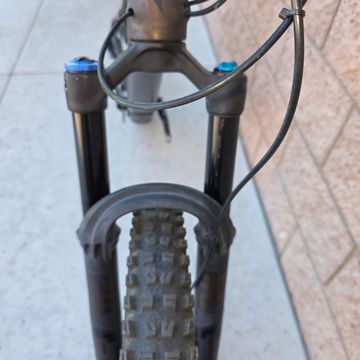 Used Specialized Stumpjumper Expert 2022 2022 Mountainbike, Black, 29 — image 10 of 21