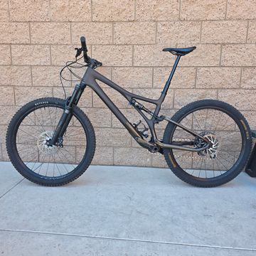 Used Specialized Stumpjumper Expert 2022 2022 Mountainbike, Black, 29 — image 14 of 21