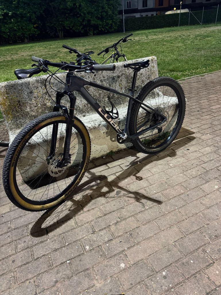 Używany CUBE REACTION C:62 PRO 2023 2023 Mountainbike — zdjęcie 14 z 15