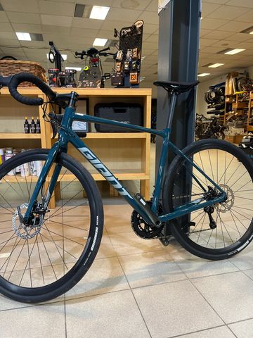 Used Giant Contend AR 2 2022 2022 Road & Gravel, Blue — image 2 of 4