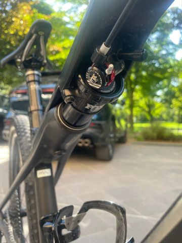 Tweedehands Trek Supercaliber 9.8 XT 2023 2023 Mountainbike — afbeelding 8 van 11