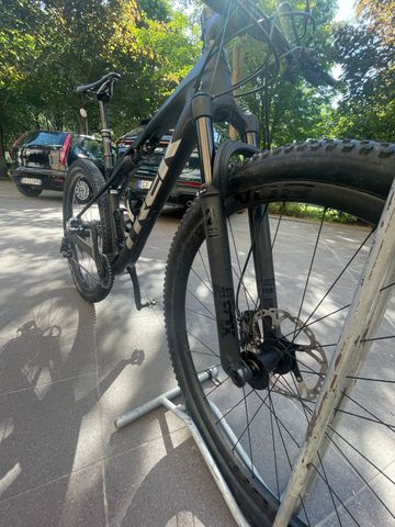 Tweedehands Trek Supercaliber 9.8 XT 2023 2023 Mountainbike — afbeelding 6 van 11