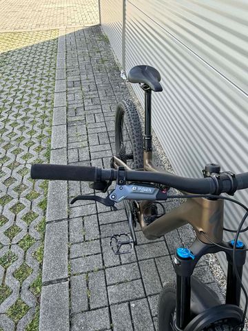 Tweedehands Specialized Stumpjumper 15 Comp 2025 2025 Mountainbike — afbeelding 7 van 13
