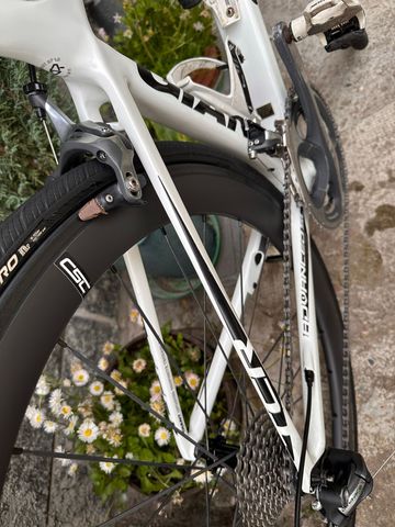 Giant TCR Advanced SL 1 2014 2014 Road & Gravel usato, Bianco — immagine 7 di 8