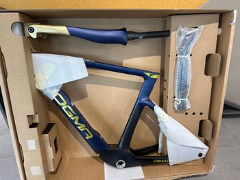 Pinarello, DOGMA F DURA ACE Di2 2025 Frameset