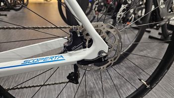 Used scoperta SR8.1 Disc Ultegra 2024 Road & Gravel, Weiß — image 9 of 19