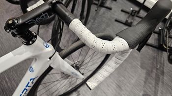 Used scoperta SR8.1 Disc Ultegra 2024 Road & Gravel, Weiß — image 15 of 19
