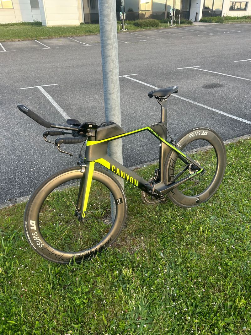Použité Canyon Speedmax CF 8.0 Di2 2018 2018 Road & Gravel — obrázek 1 z 11