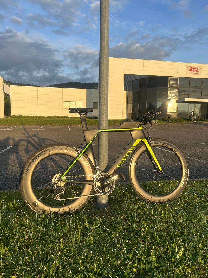 Použité Canyon Speedmax CF 8.0 Di2 2018 2018 Road & Gravel — obrázek 2 z 11