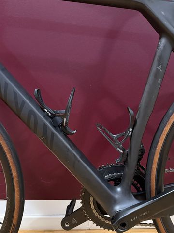 Canyon Endurace CF 8 Di2 2024 2024 Road & Gravel usato, Nero — immagine 7 di 14