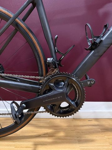 Canyon Endurace CF 8 Di2 2024 2024 Road & Gravel usato, Nero — immagine 4 di 14