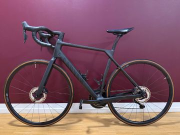 Canyon Endurace CF 8 Di2 2024 2024 Road & Gravel usato, Nero — immagine 2 di 14
