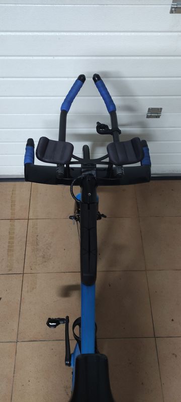 Used Giant Trinity Advanced Pro 0 2017 2017 Road & Gravel, Blue — image 2 of 10