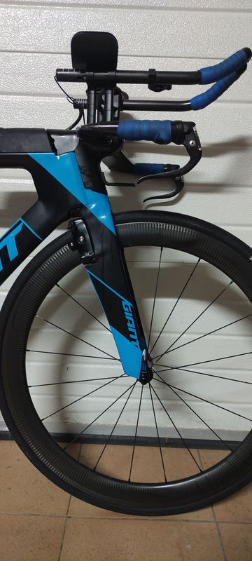Used Giant Trinity Advanced Pro 0 2017 2017 Road & Gravel, Blue — image 8 of 10