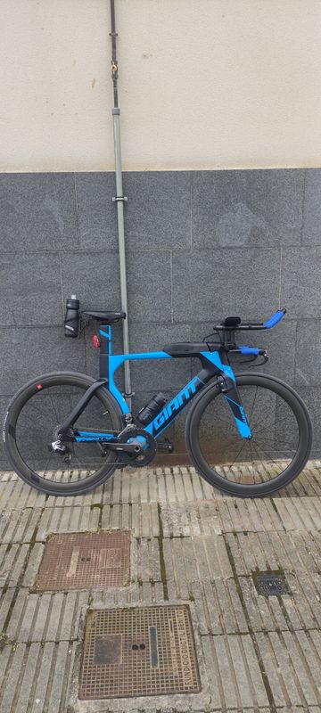 Used Giant Trinity Advanced Pro 0 2017 2017 Road & Gravel, Blue — image 3 of 10