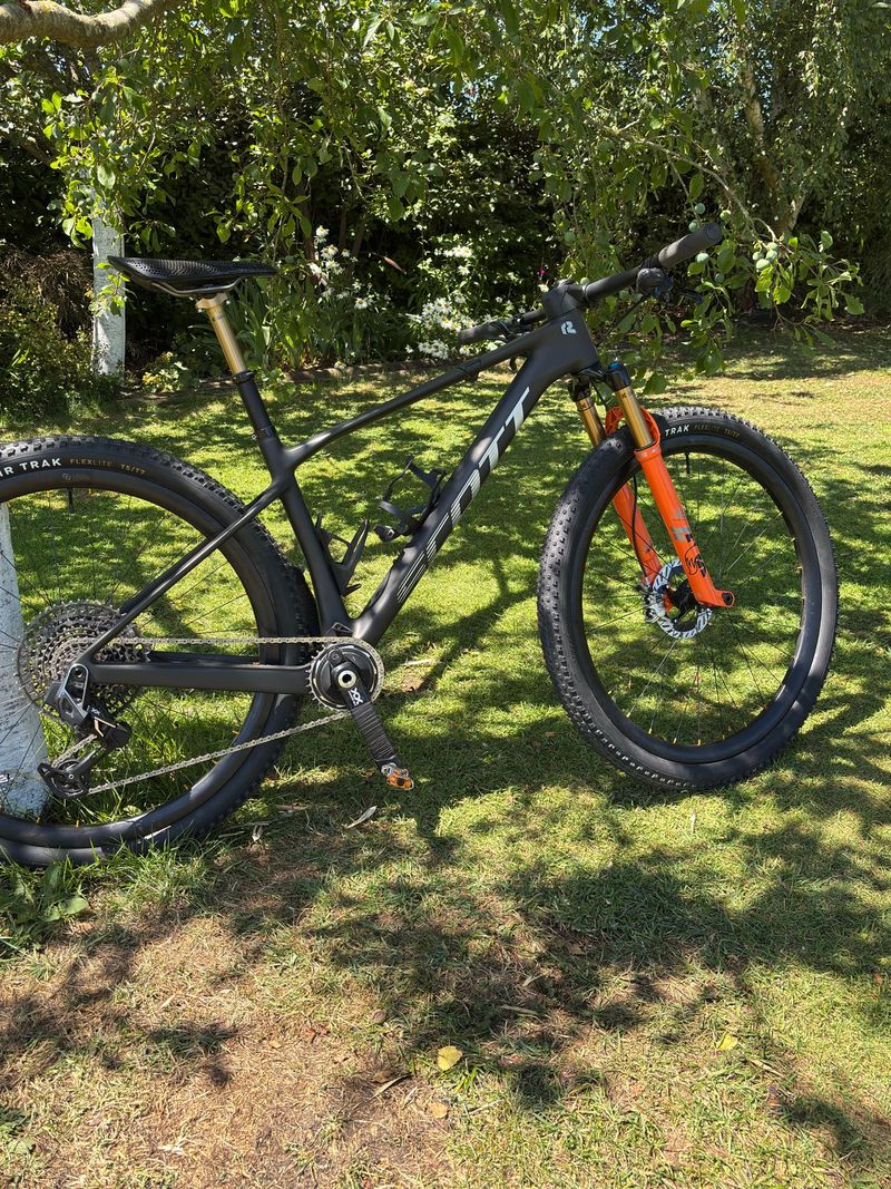 Used Scott Scale Sram Eagle Transmission X0 2024 Mountainbike, Black — image 3 of 3