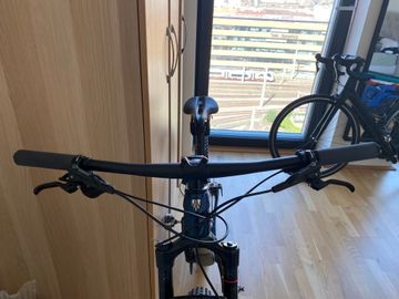 Used Trek Procaliber 9.6 2022 2022 Mountainbike, Blue, 29 — image 1 of 6