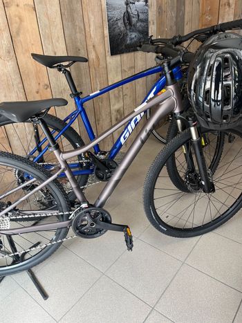 Liv, Liv Custom Shimano Deore