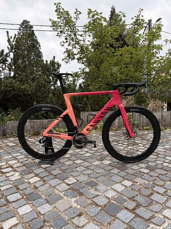 Canyon, Aeroad CFR AXS 2025