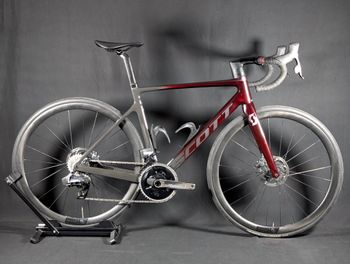 Scott, Addict RC 10 2024
