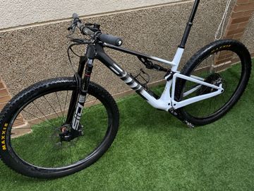BMC Fourstroke Sram Eagle Transmission XX SL 2024 Mountainbike de segunda mano, Blanco — imagen 2 de 5