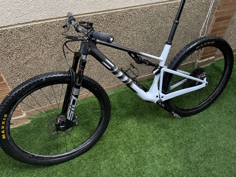 BMC Fourstroke Sram Eagle Transmission XX SL 2024 Mountainbike de segunda mano, Blanco — imagen 2 de 5