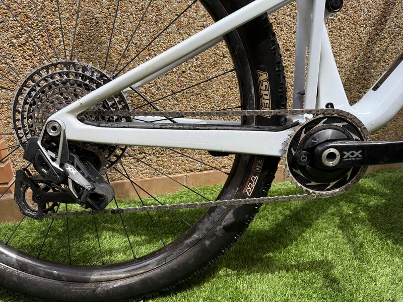 BMC Fourstroke Sram Eagle Transmission XX SL 2024 Mountainbike de segunda mano, Blanco — imagen 4 de 5