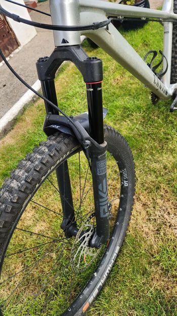 Used Canyon Stoic 4 2024 2024 Mountainbike, Light Gray, 27.5, 29 — image 7 of 15