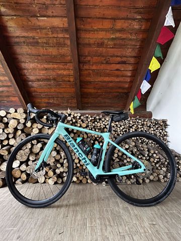 Tweedehands Bianchi Infinito Shimano 105 2025 Road & Gravel