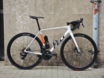 Felt, Felt Custom SRAM Force eTap AXS
