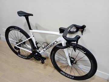 Used Specialized Tarmac Shimano Dura Ace Di2 2025 Road & Gravel, White — image 3 of 6