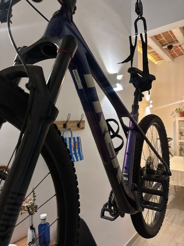 Trek Procaliber 9.5 M 2025 Mountainbike usato, Viola — immagine 11 di 19