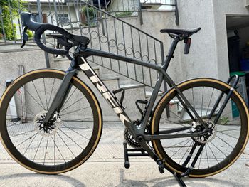 Used Trek Emonda SRAM Red eTap AXS 2022 Road & Gravel, Black — image 2 of 15