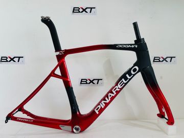 Pinarello Dogma X Starry Red Shiny 550 Frameset 2026 Road & Gravel usato