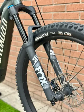 Specialized Turbo Levo 2021 Mountainbike usato, Verde — immagine 5 di 9