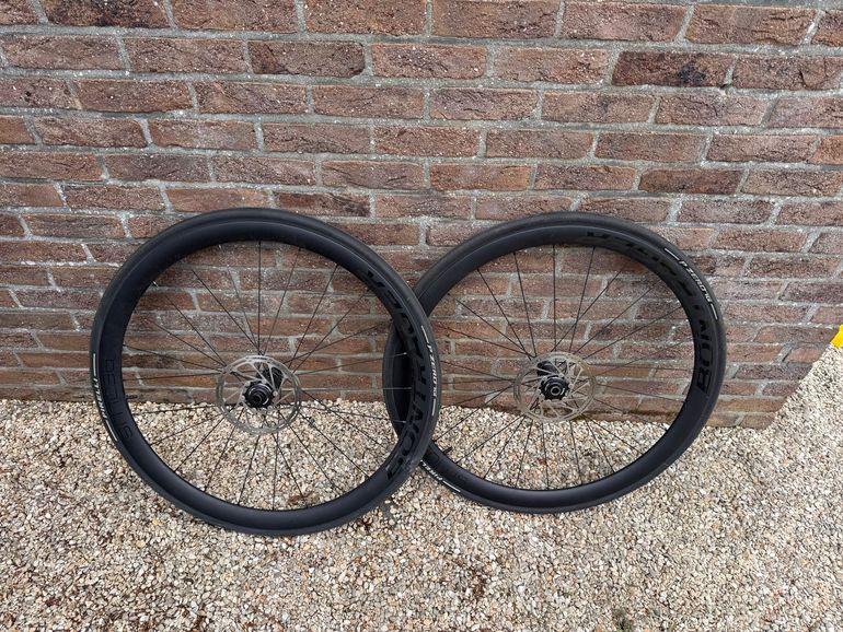 Used BMC Roadmachine SRAM Force eTap AXS 2018 Road & Gravel — image 6 of 6