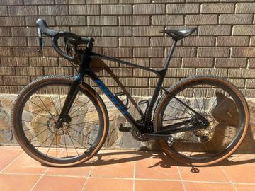 Used Giant Revolt Advanced 2 2024 2024 Road & Gravel, Blue — image 11 of 11
