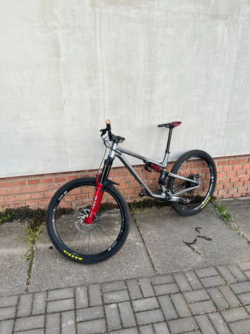 Używany Commencal META TR 29 RACE 2021 2021 MTB
