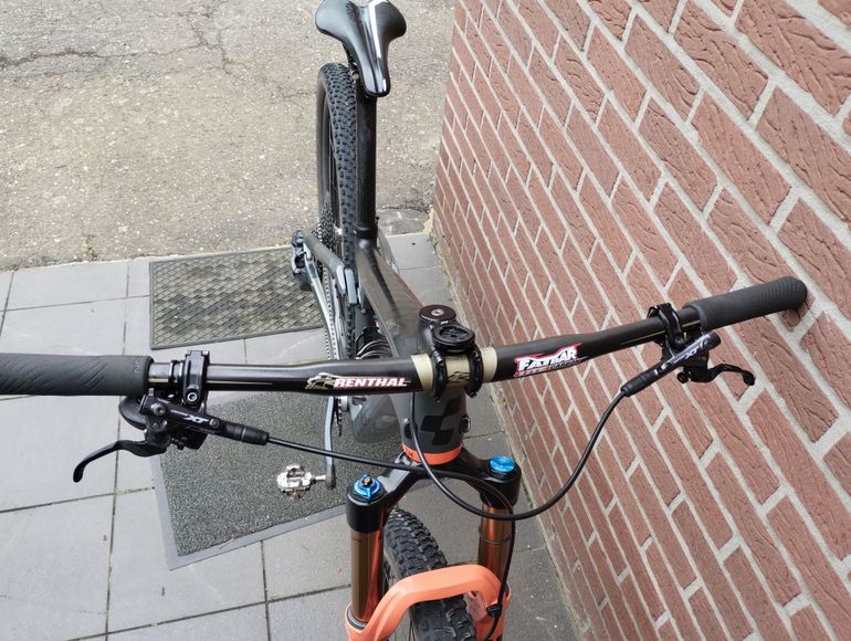 CUBE Ams SRAM GX Eagle AXS 2022 Mountainbike usato, Grigio chiaro — immagine 4 di 4