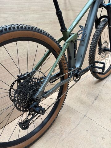 Brugt CUBE STEREO ONE22 HPC TM 2024 2024 Mountainbike — billede 3 af 3