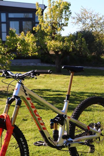 Tweedehands Pivot Firebird Shimano XTR 2024 Mountainbike — afbeelding 2 van 14