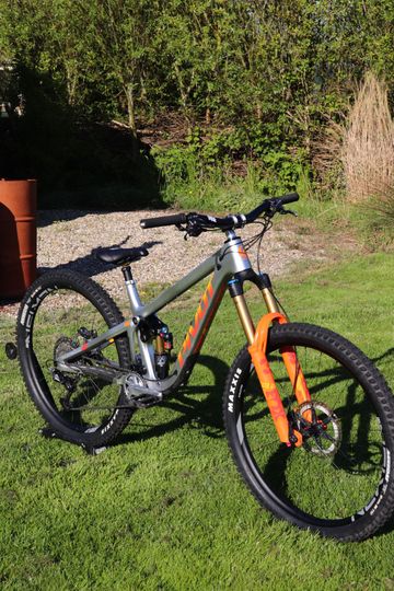 Tweedehands Pivot Firebird Shimano XTR 2024 Mountainbike — afbeelding 6 van 14